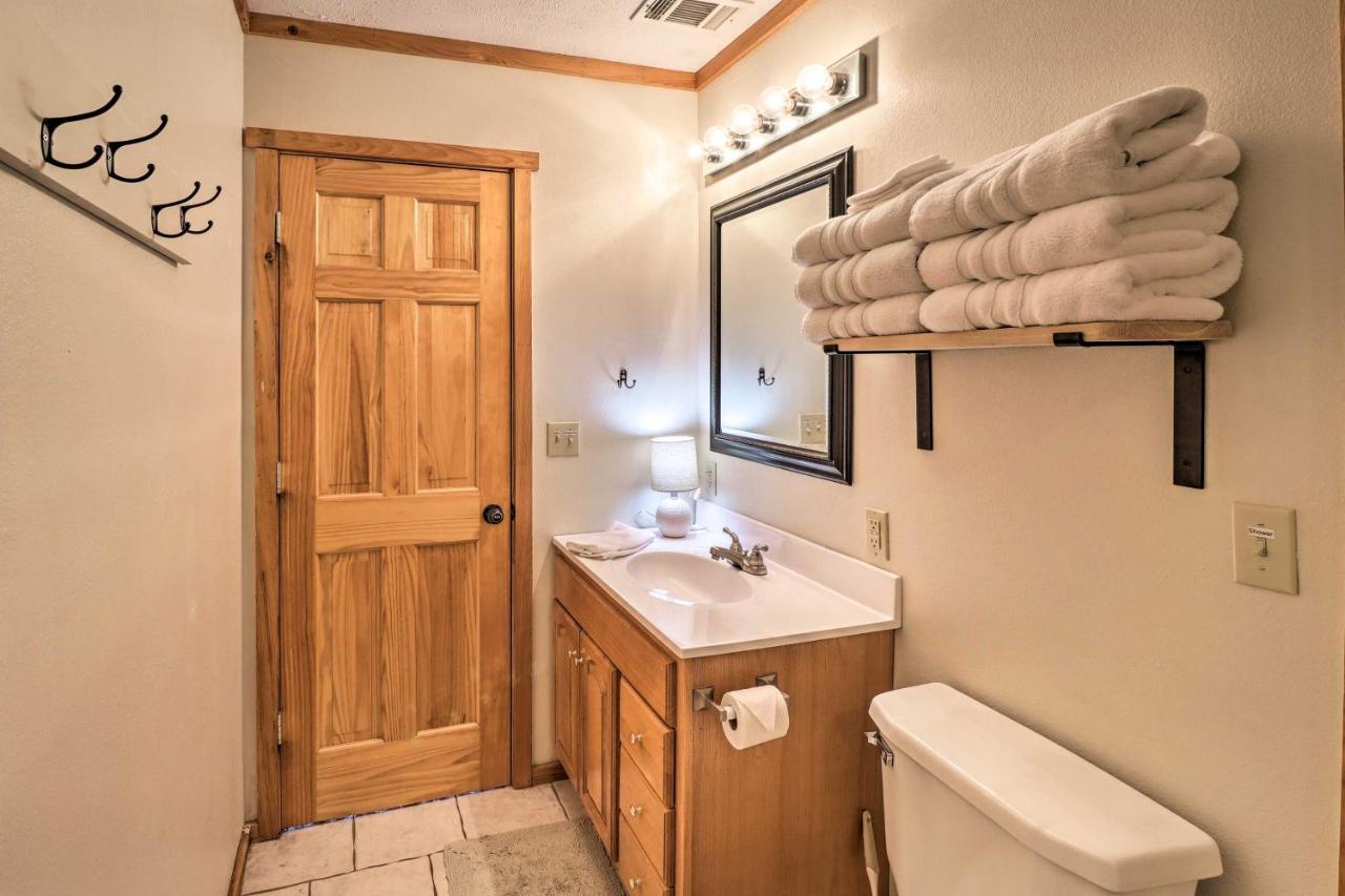 Piney Bluff Retreat With Mountain Views! Villa Exterior photo